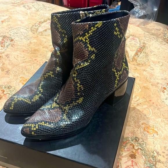 Brian Atwood ankle boots. W’s size 10 python leather authentic. - Picture 1 of 12